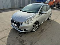 Peugeot 208 1.6 AT, 2013, 106 000 км, с пробегом, цена 805 000 руб.