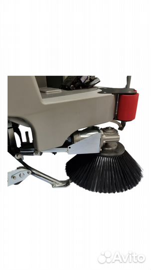 Подметальная машина с местом оператора Bennett