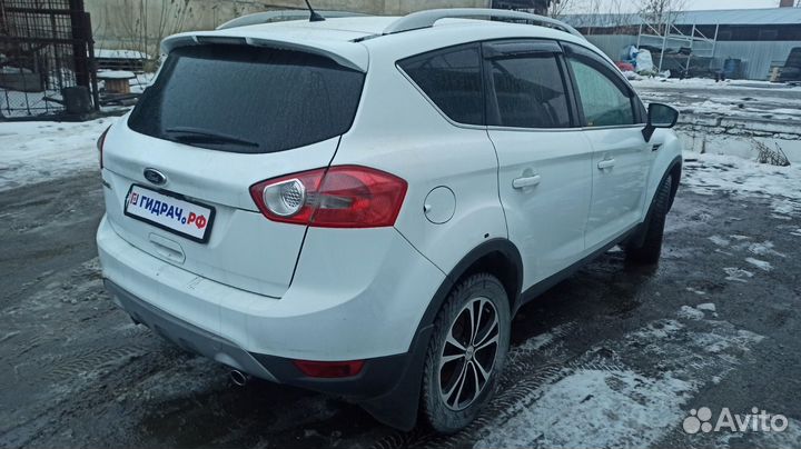 Моторчик стеклоочистителя задний Ford Kuga CBV 8V4117K441AC Отличное состояние