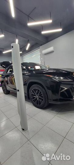 Оклейка фар полиуретановой защитной пленкой