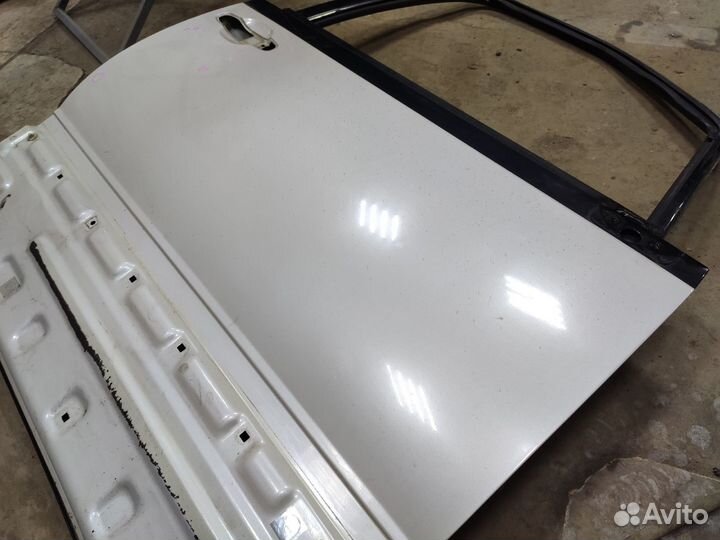 Дверь передняя правая Toyota Estima