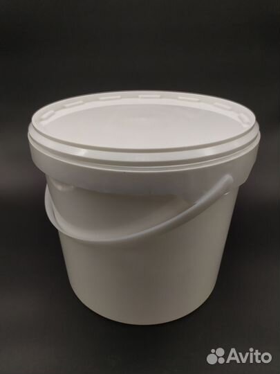 Пластиковая тара ведра банки