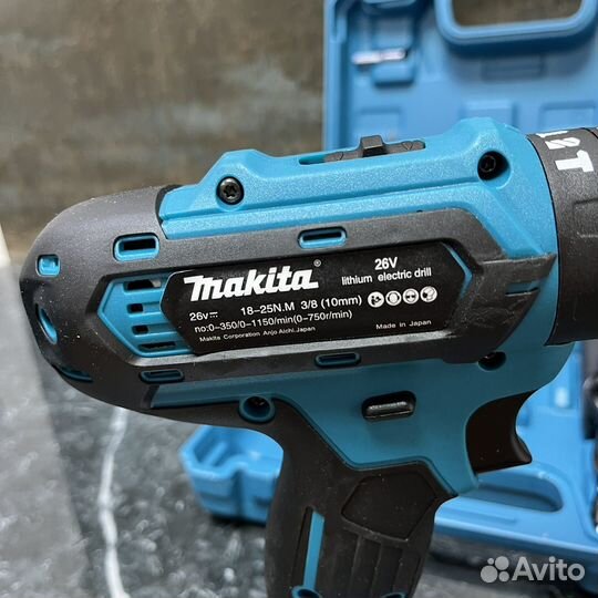 Шуруповерт makita 26v ударный с насадками