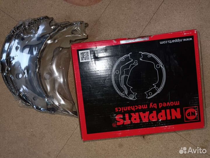 Колодки ручника Nissan X-trail 2.5 SE T-31