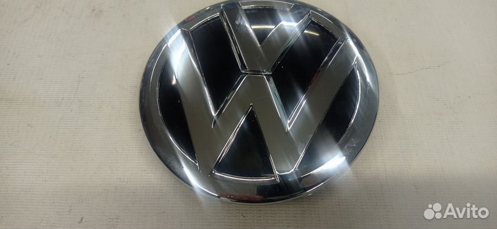 Эмблема передняя Volkswagen Polo рестайлинг