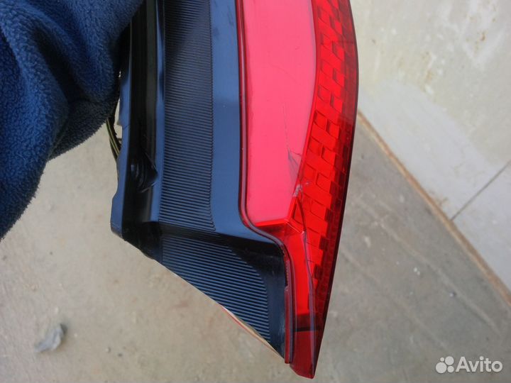 Фонарь задний на Nissan X-Trail T-30