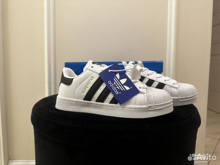 Adidas superstar