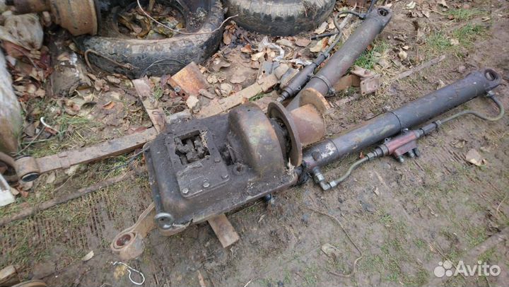 Запчасти для ямобура бкм302. Фрикцион