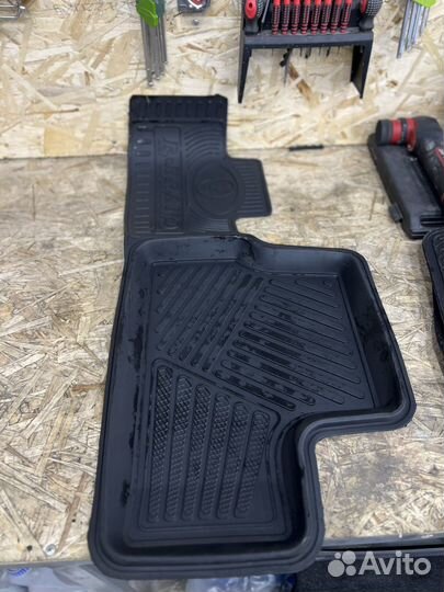 Резиновые коврики на LADA Granta FL