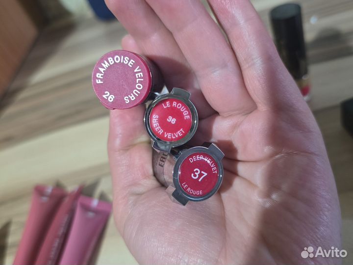 Помада живанши, ysl