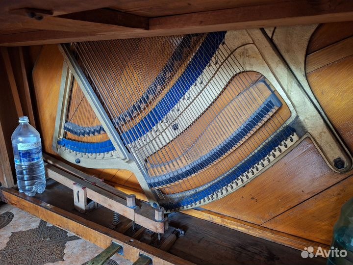 Старинное немецкое пианино