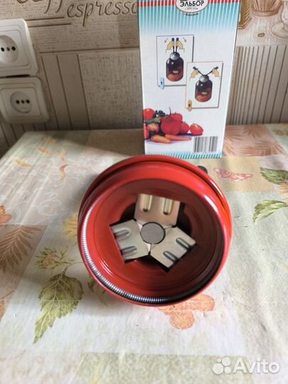 Закаточная машинка для банок