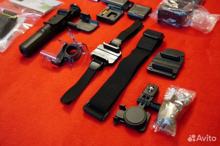 Экшн-камера Sony HDR-AS300R и аксессуары