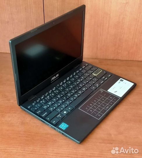 Ноутбук asus l 210M