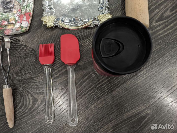 Набор кухонных принадлежностей посуда