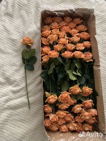 Искусственные розы оранжевые реал тач