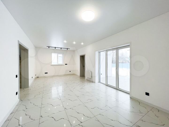 Коттедж 155 м² на участке 8 сот.