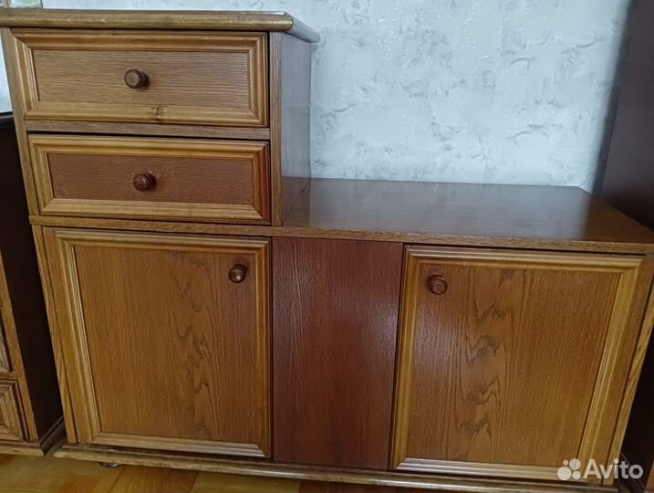 Тумбочка в прихожую