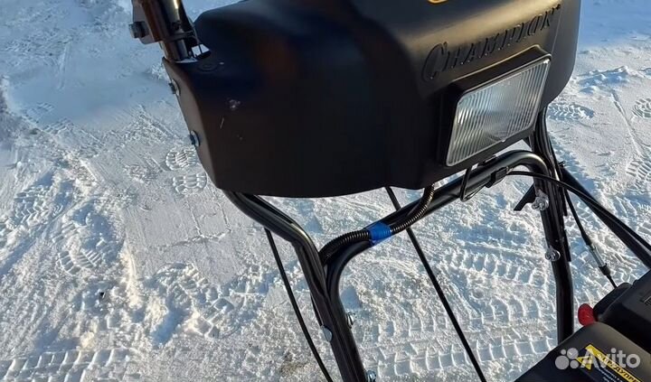 Снегоуборщик Champion ST 761