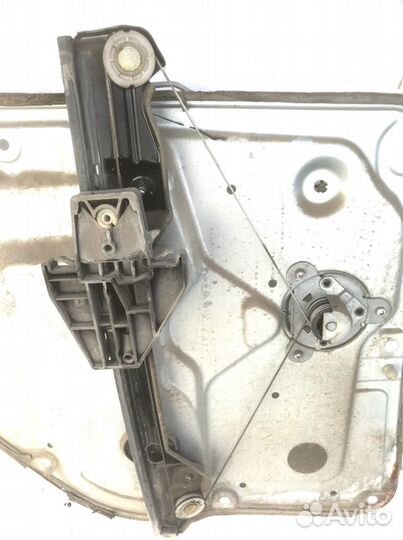 Стеклоподъемник задний правый Skoda Fabia 1