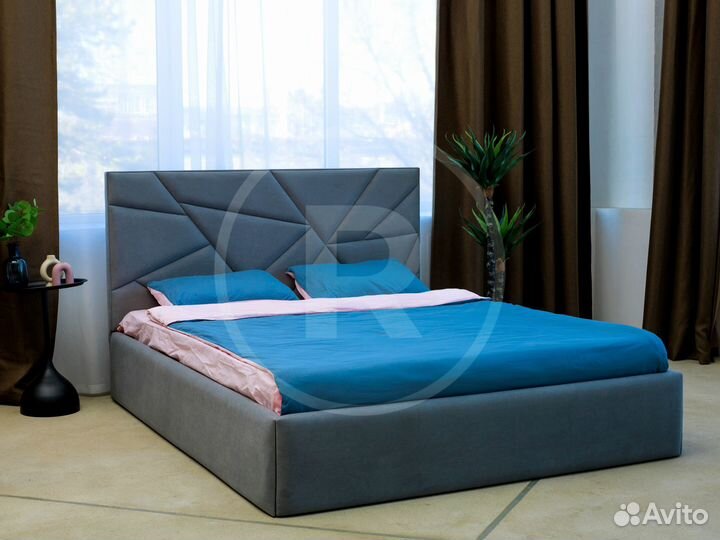 Кровать двухспальная