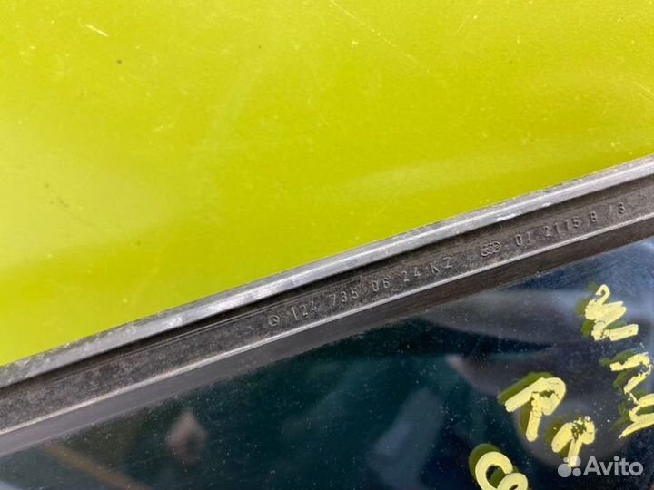 Форточка двери задняя правая Mercedes-Benz W124