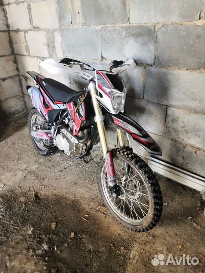 Мотоцикл BSE Z3