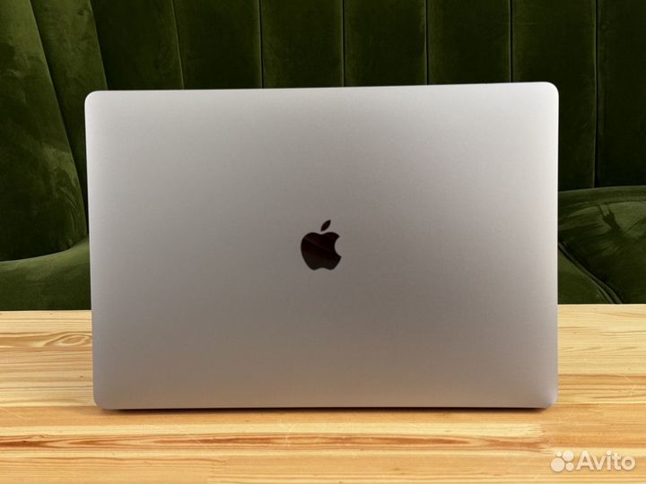 MacBook Pro 16 i7-4500MHz 16GB 512GB RP5300M