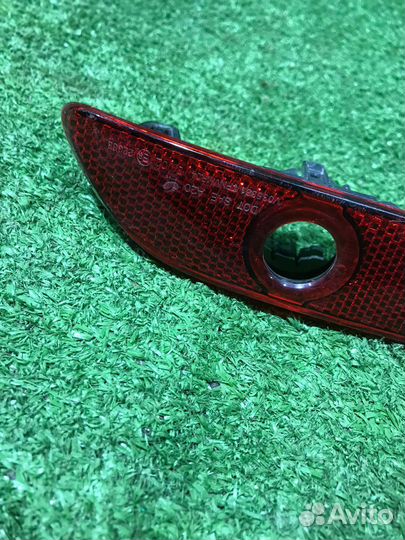 Правый катафот заднего бампера Volkswagen Taos