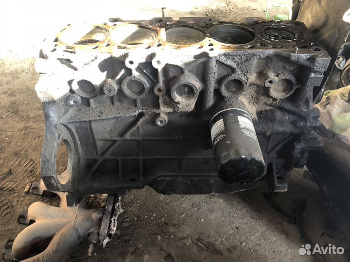 Блок двигателя на WC Audi 100 С3 2.1 бензин