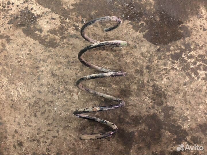 Volkswagen polo пружина передняя