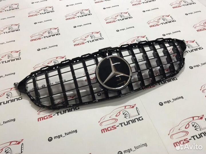 Решетка на Mercedes w205 GT-Black Дистроник (П/К)