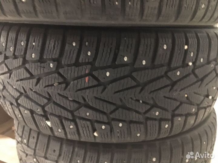 Nokian Tyres Hakkapeliitta 7 215/55 R17