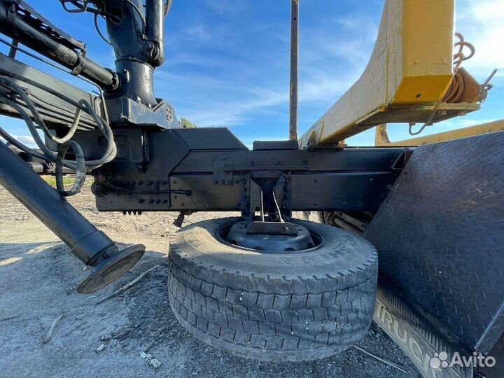 МАЗ 631228-8526-012 с КМУ, 2014