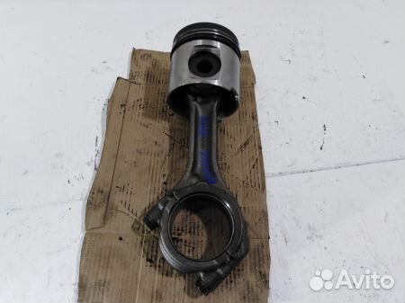 Поршень с шатуном Вольво