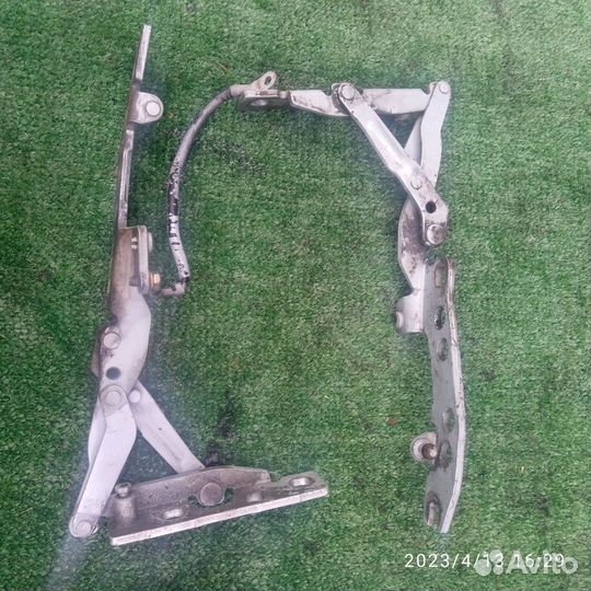 Петля капота BMW 5 серия