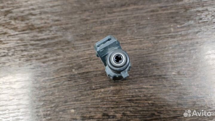 Форсунка топливная Volkswagen Touareg 1 4.2 2006