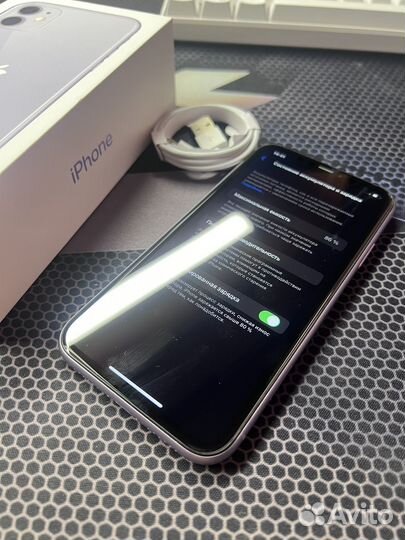 iPhone 11, 64 ГБ