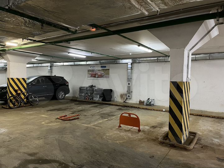 Машиноместо, 15 м²