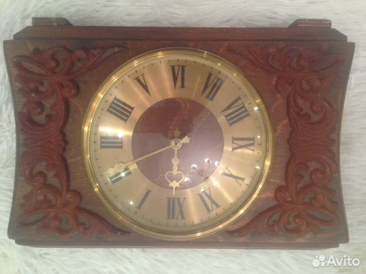 Настольные часы Весна