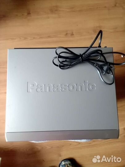 Видеомагнитофон panasonic