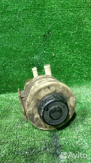 Бачок гур Renault Logan