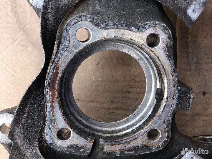 Кулак поворотный правый BMW X5 e70 бмв х5 е70 х6 е