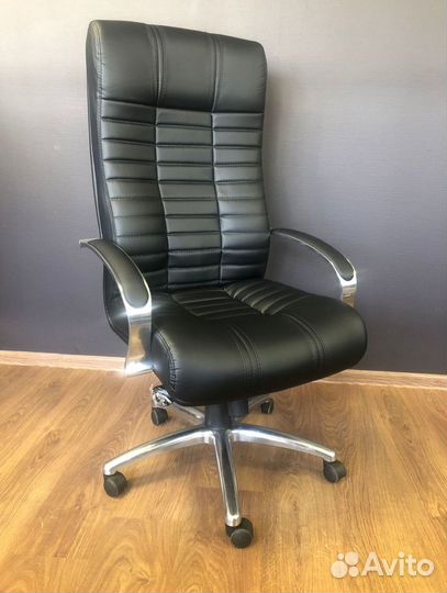 Компьютерное кресло новое