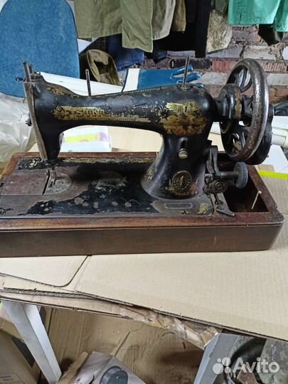 Швейная машина Singer
