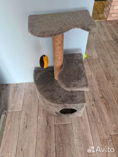 Домик для кошки с когтеточкой новый