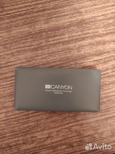 Повербанк Canyon