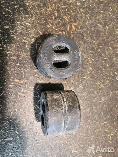 Крепление глушителя Ford