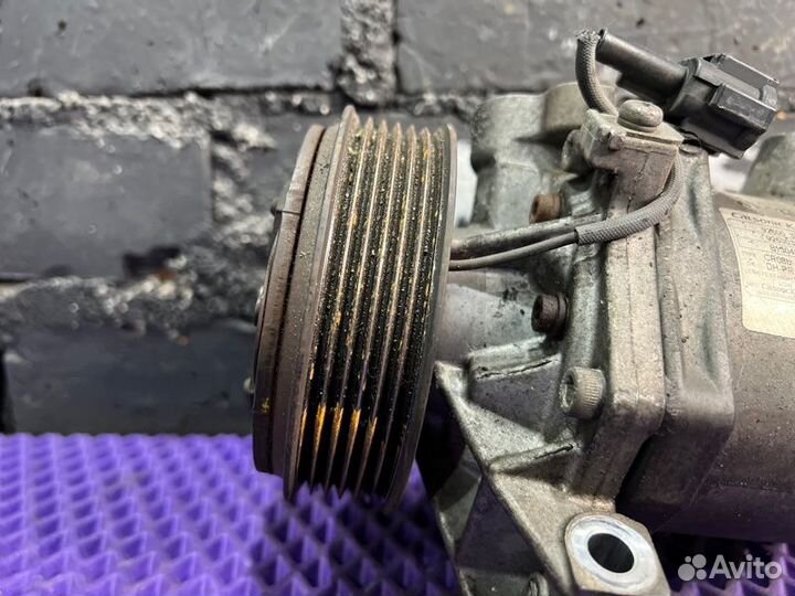 Компрессор кондиционера Nissan Note E12-120393