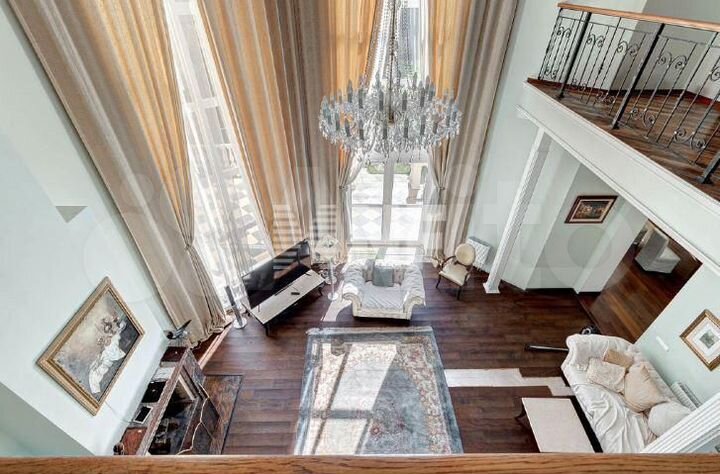 Дом 650 м² на участке 25 сот.